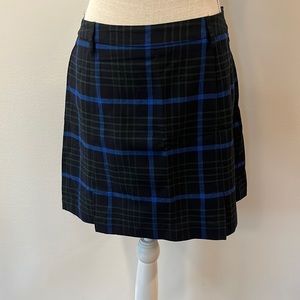 Esprit Plaid Mini Skirt. 5/6. Pleats in front and back. Side zipper closure.